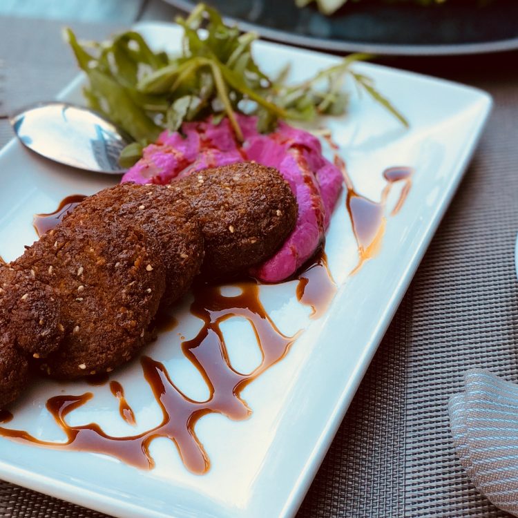 ELIÁ RESTAURANT – Pavlos Maios